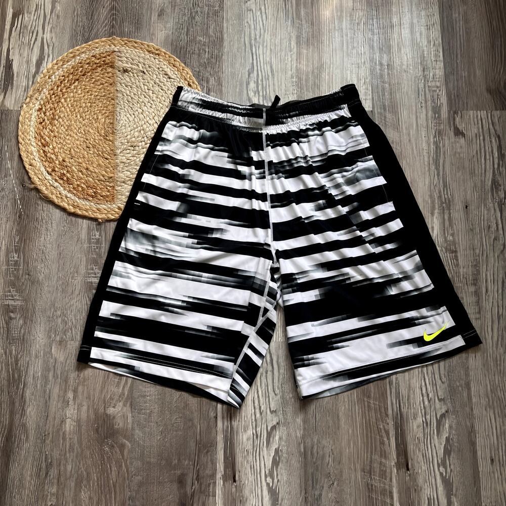 NIKE Dri-Fit Athletic Shorts Mens Large Black White Gray Striped Swoosh